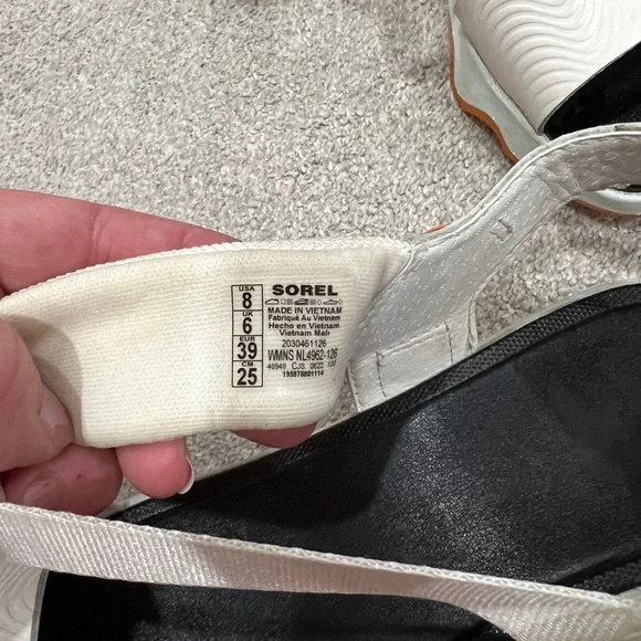 Sorel kinetic Y strap Black and White Strappy Sandals size 8 - Picture 6 of 7